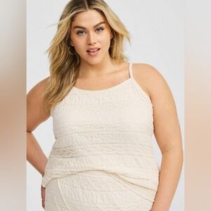 Torrid Lace Scoop Neck Cropped Cami M/L Sz 10